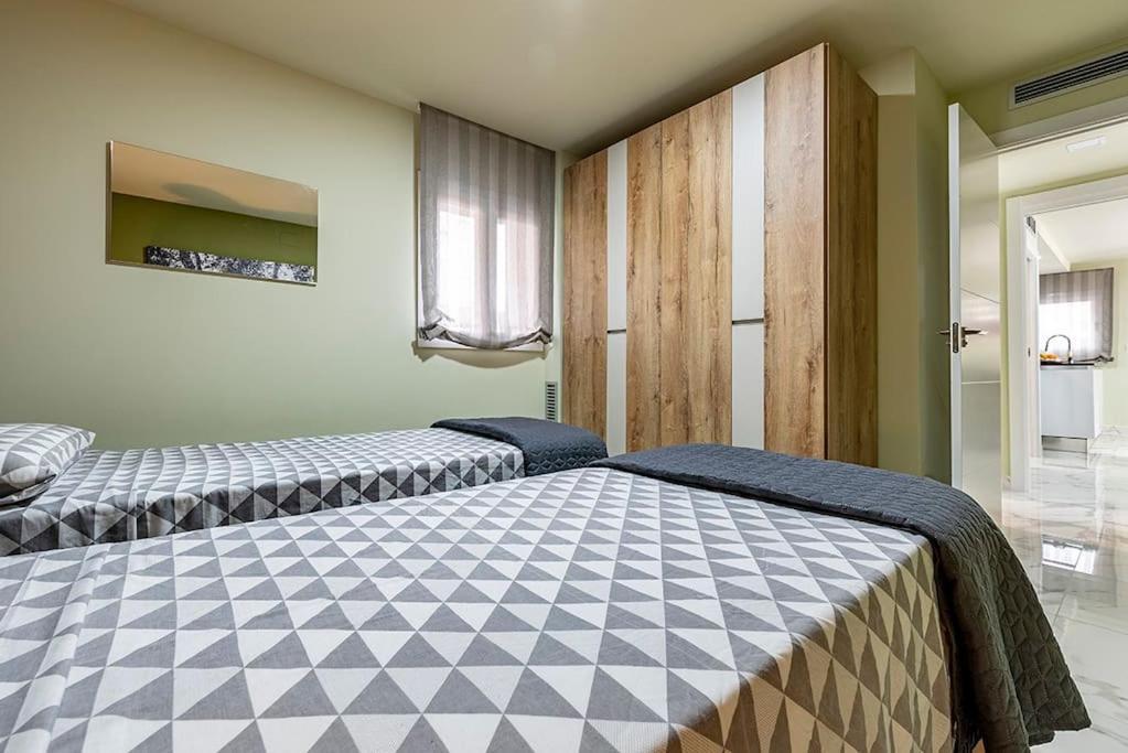 5 Stelle Piscina, Jacuzzi, Wifi - 2 Min Dal Mare Apartman Miami Playa Kültér fotó