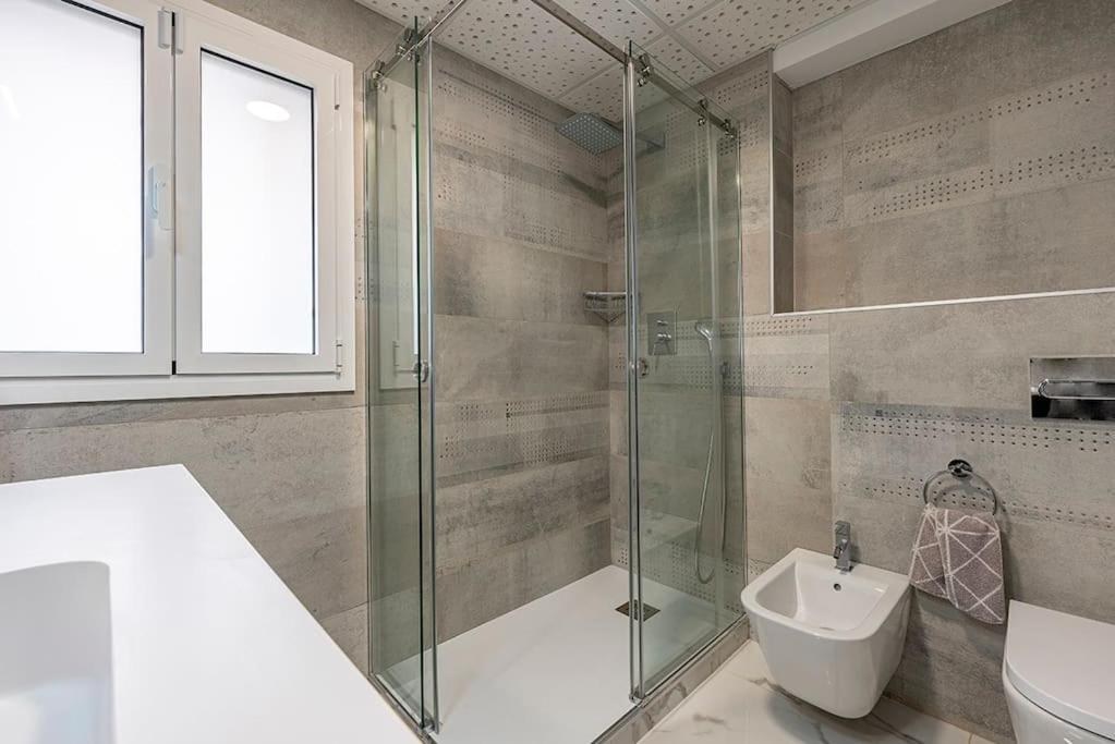 5 Stelle Piscina, Jacuzzi, Wifi - 2 Min Dal Mare Apartman Miami Playa Kültér fotó