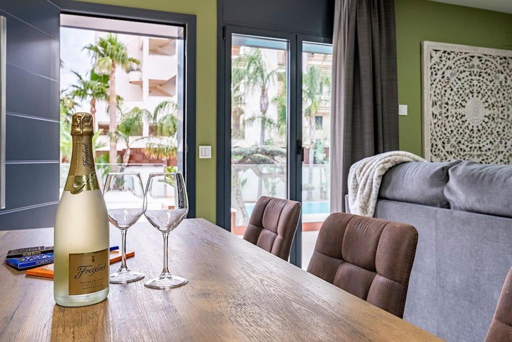 5 Stelle Piscina, Jacuzzi, Wifi - 2 Min Dal Mare Apartman Miami Playa Kültér fotó