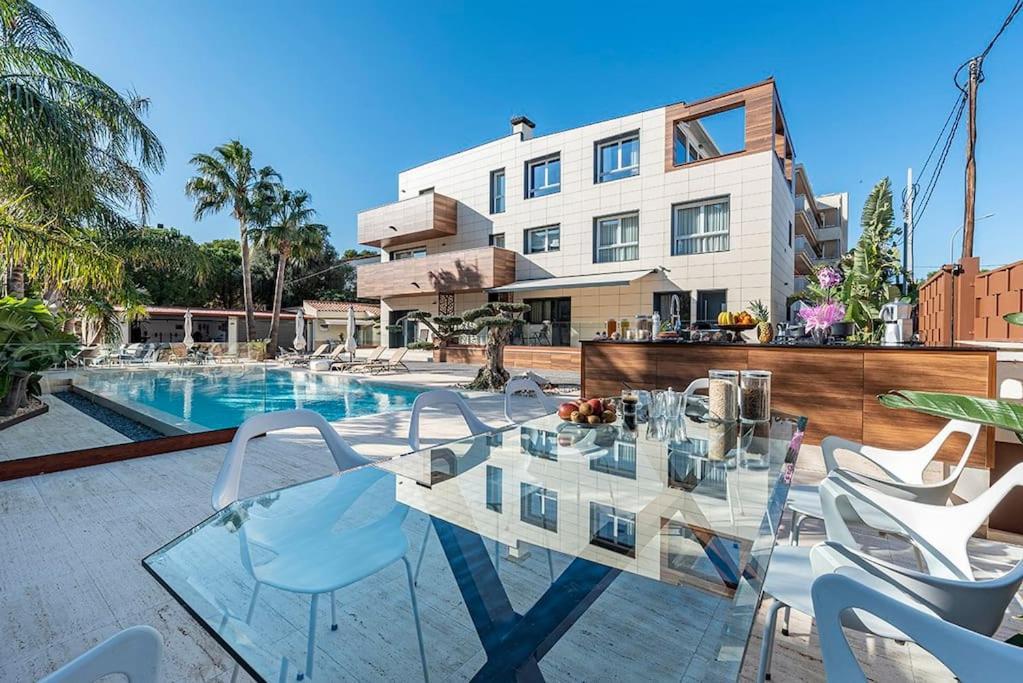5 Stelle Piscina, Jacuzzi, Wifi - 2 Min Dal Mare Apartman Miami Playa Kültér fotó