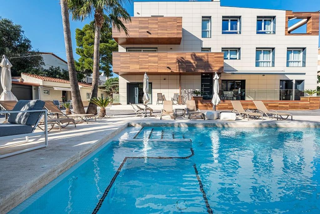 5 Stelle Piscina, Jacuzzi, Wifi - 2 Min Dal Mare Apartman Miami Playa Kültér fotó